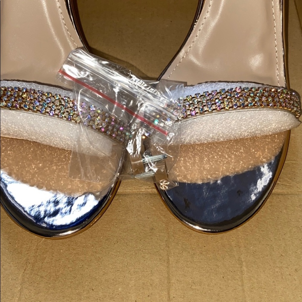 Heels - Picture 5 of 5